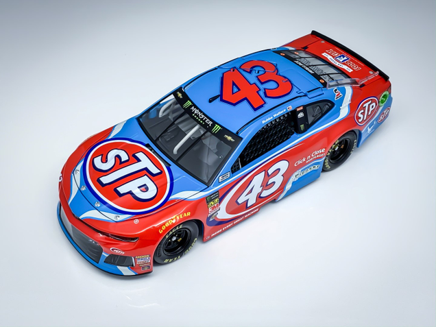 Illustration for article titled BUBBA WALLACE` 2018 CAMARO